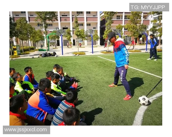 飓风足球俱乐部：激情与梦想交织的绿茵传奇之旅